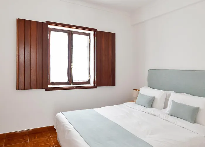 A Muralha Тавира